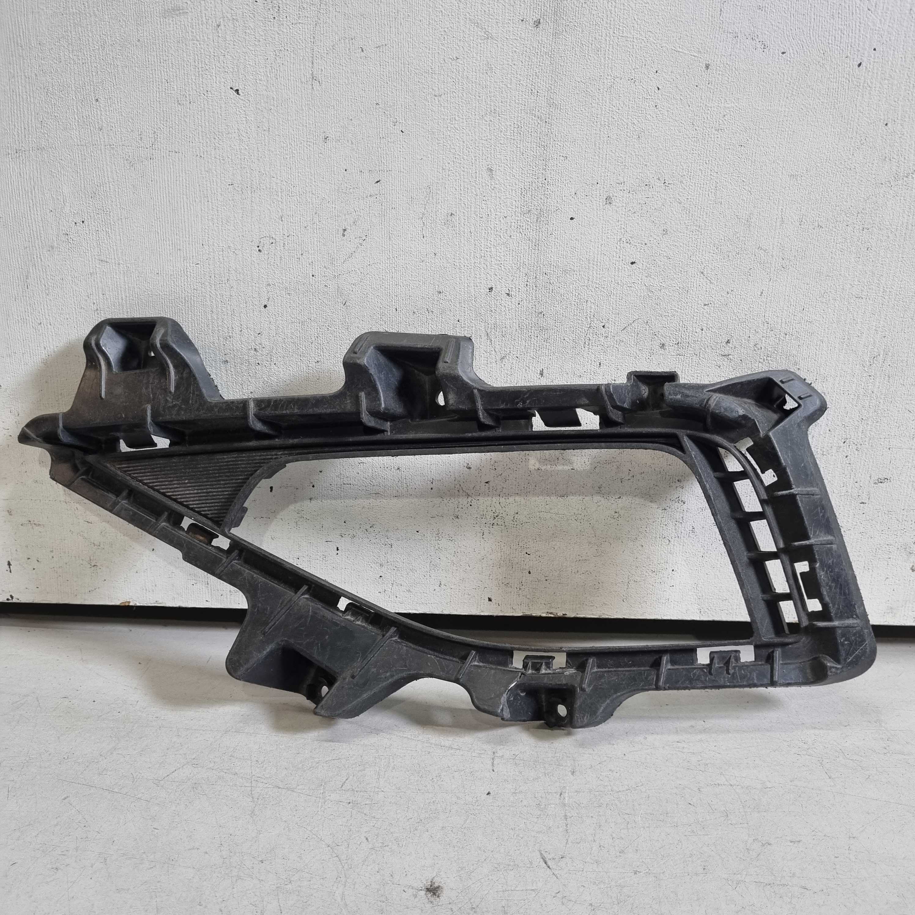 Moldura Lado Esquerdo De Milha Celta 2022/2024 Seminovo 1