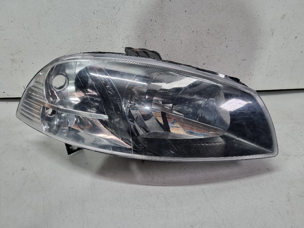 Farol Direito Para Fiat Strada Working 2014/2019 Seminovo. 1