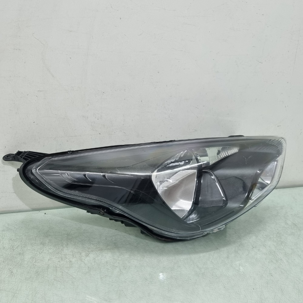 Farol Direito M.Negra Ford KA 2015/2018 Recuperado 3