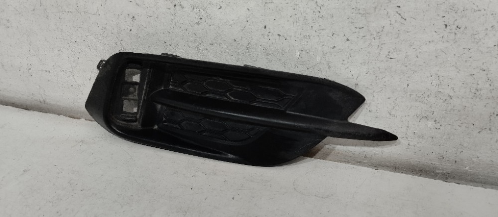 Moldura Grade Traseira Esquerda Honda Civic 2017/2021 2