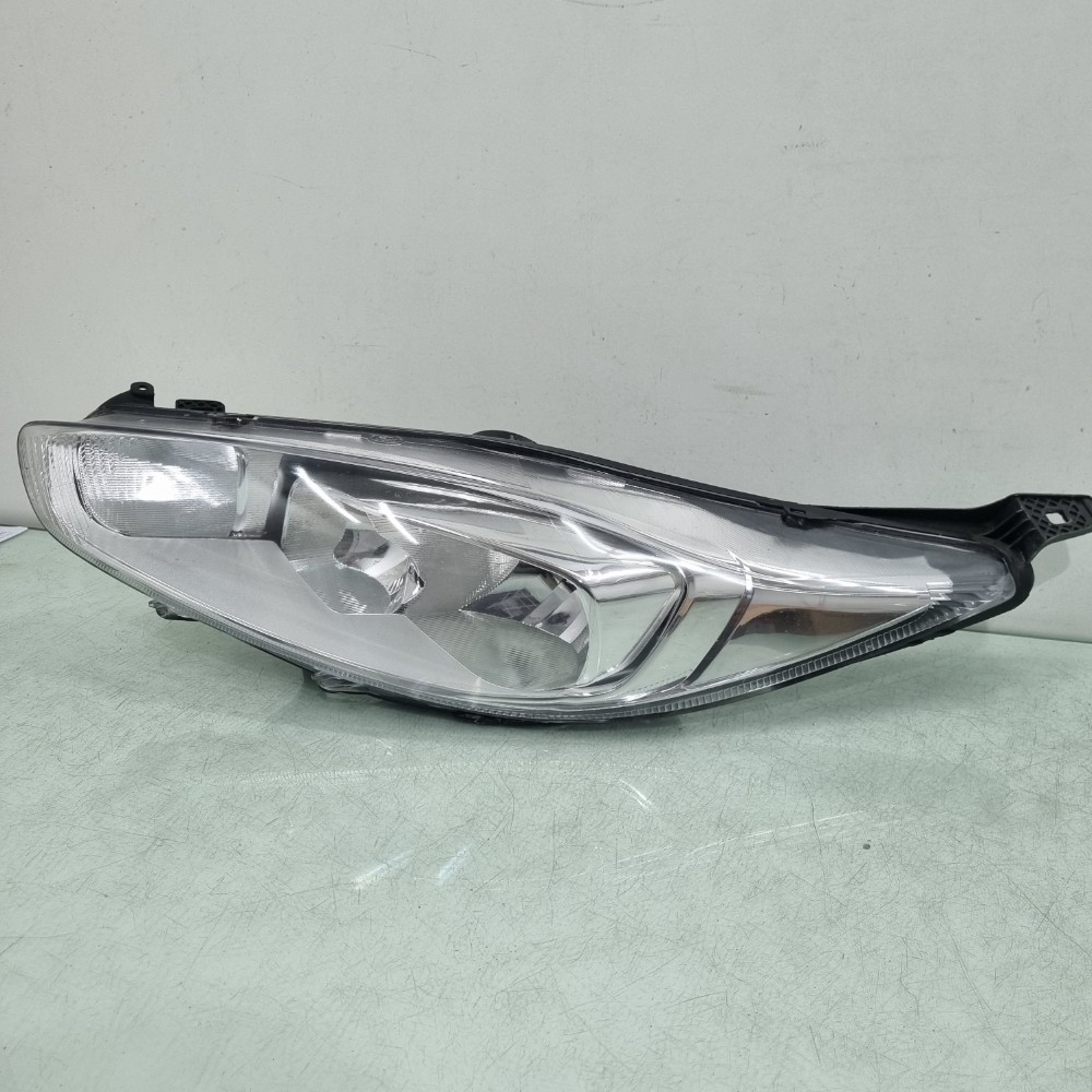 Farol Esquerdo Cromado Ford New Fiesta 2014/2019 Usado. Esquerdo/motorista 3