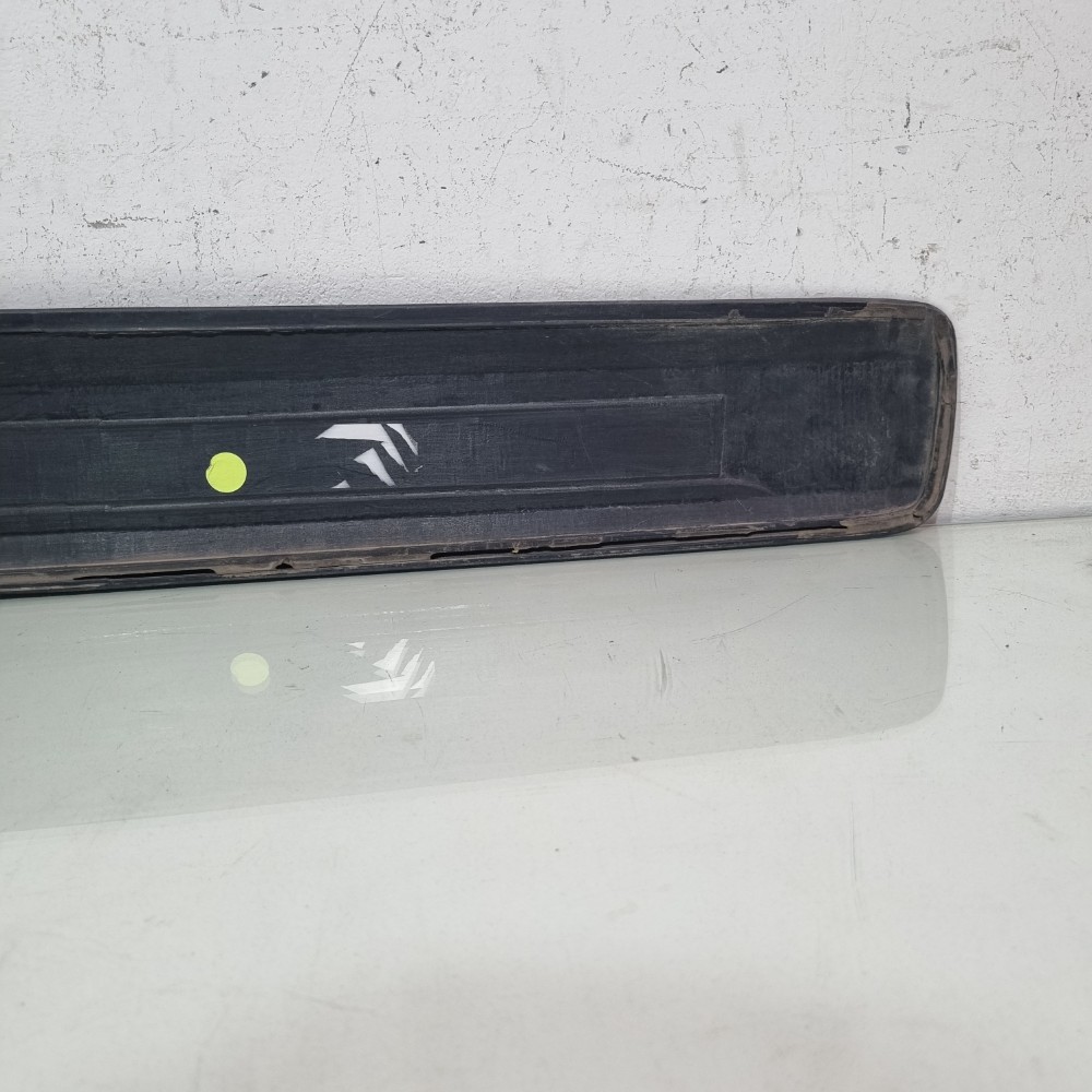 Friso Porta Dianteira Esquerda Saveiro Robust 2017/2021 8