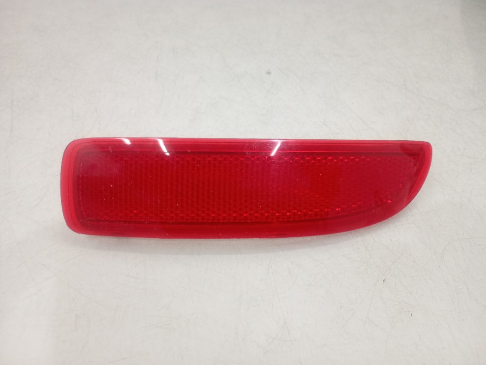 Refletor Do Lado Direito Chevrolet Corsa Modelos 2003/2012 1