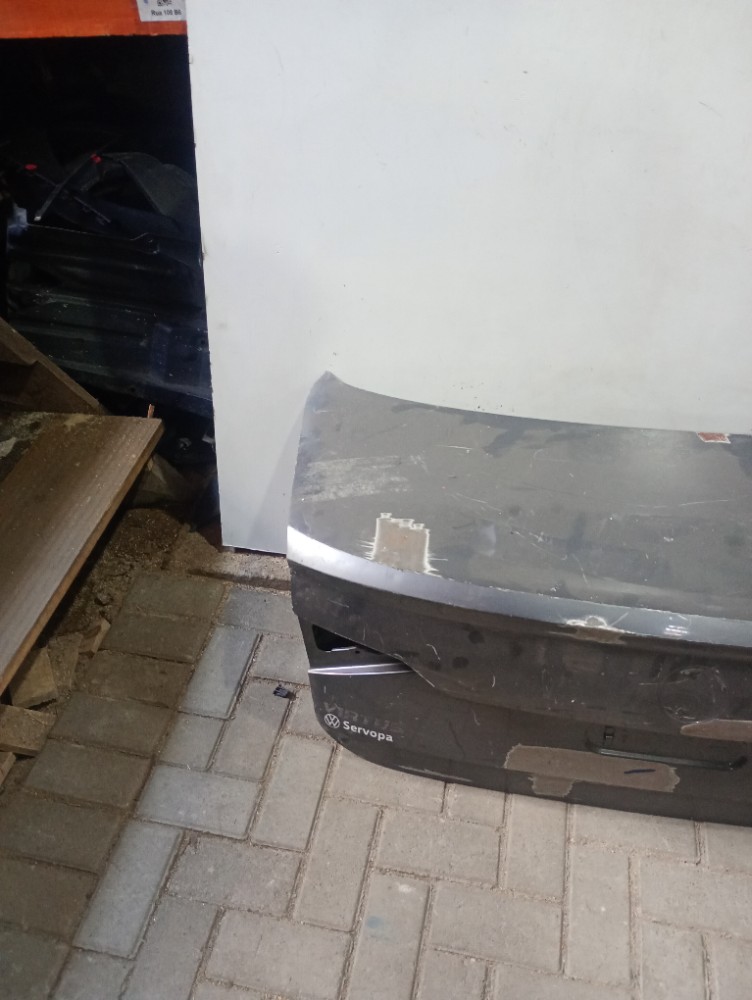 Tampa traseira Volkswagen virtus 17/22 2