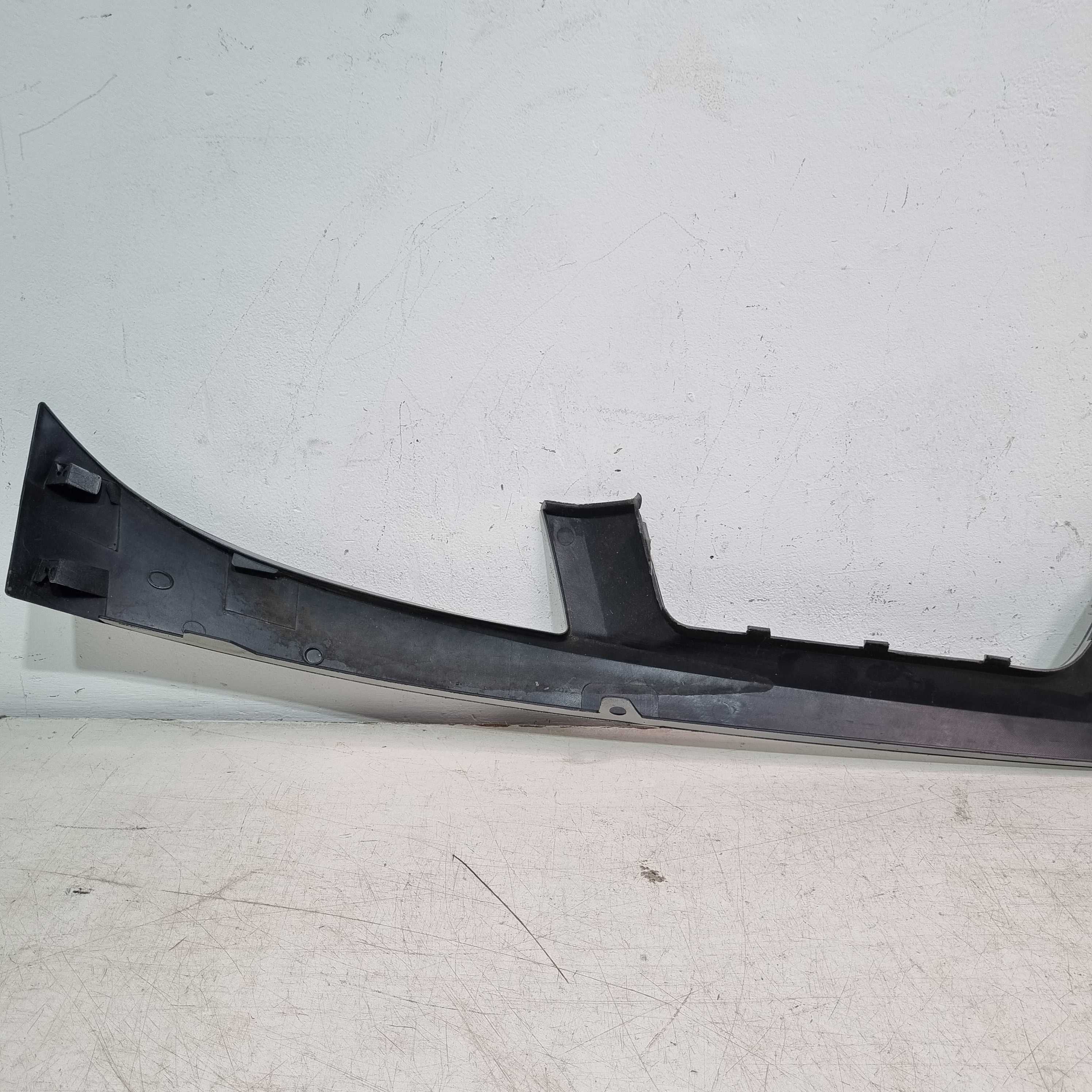 Moldura Da Grade Superior Renault Kangoo Modelos 2009/2014 8