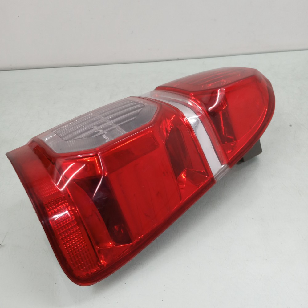 Lanterna Lado Direito Toyota Hilux 2012/2015 Recondicionado. Direito/passageiro 2