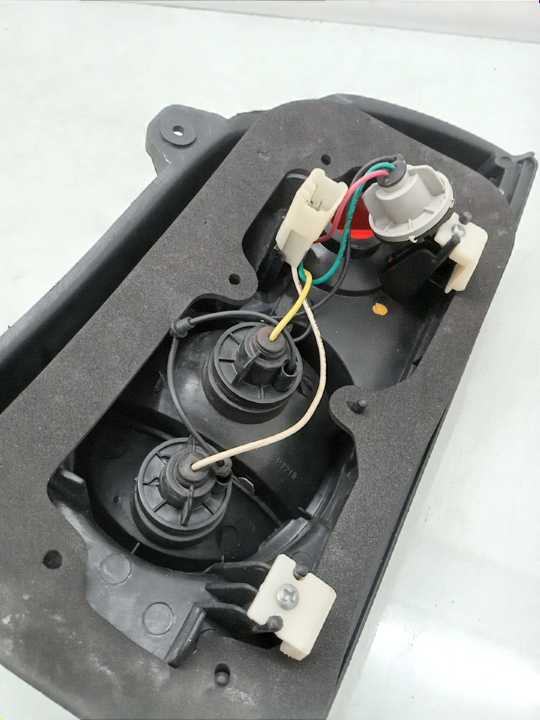 Lanterna Do Lado Esquerdo Hyundai H100 Modelos 1998/2004 Esquerdo/motorista 3