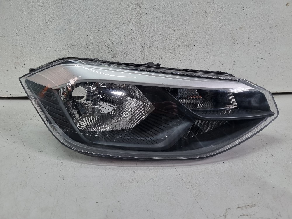 Farol Direito Volkswagen Polo  Track 2023 / 2025 Recuperado. 1