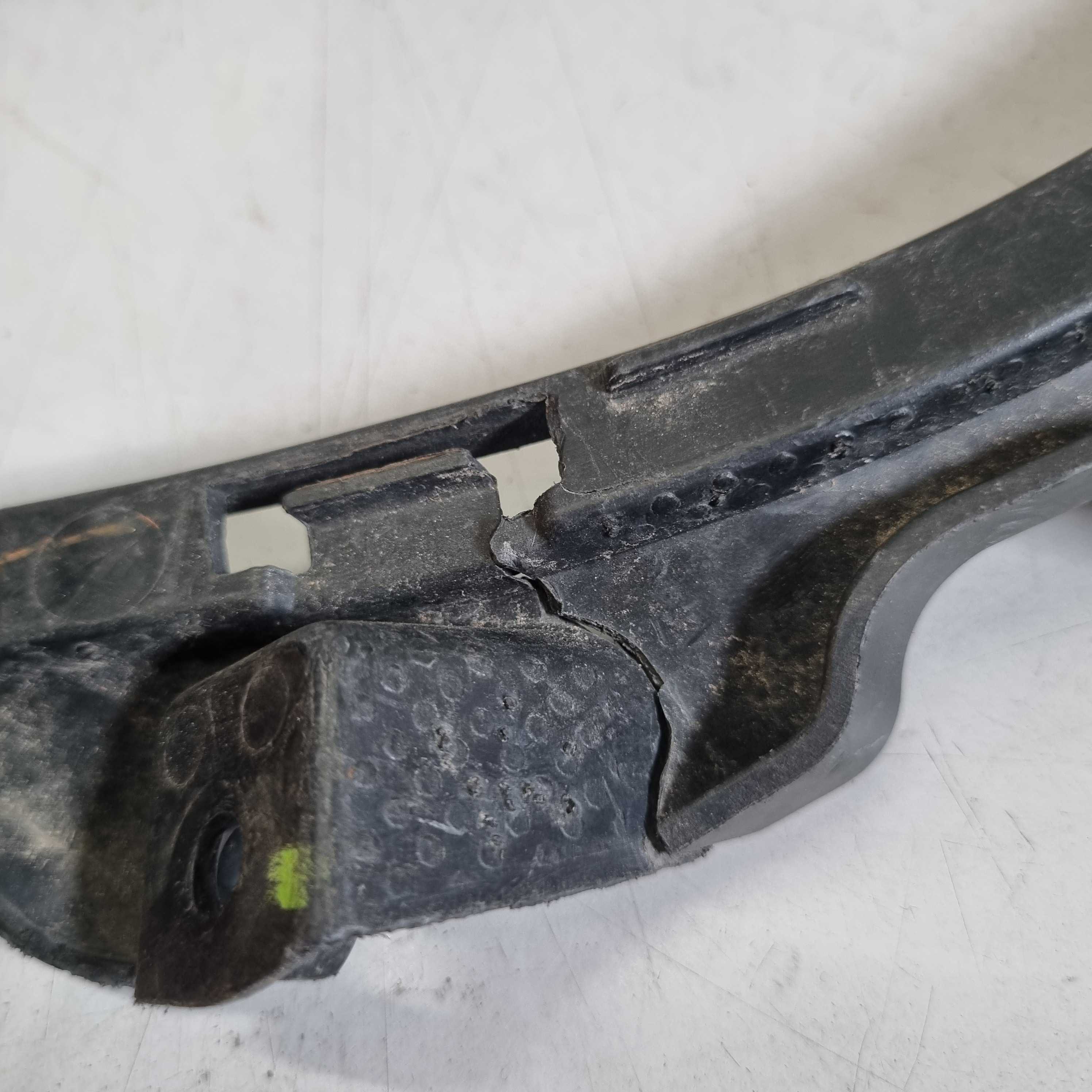 Moldura Lado Esquerdo De Milha Celta 2022/2024 Seminovo 5