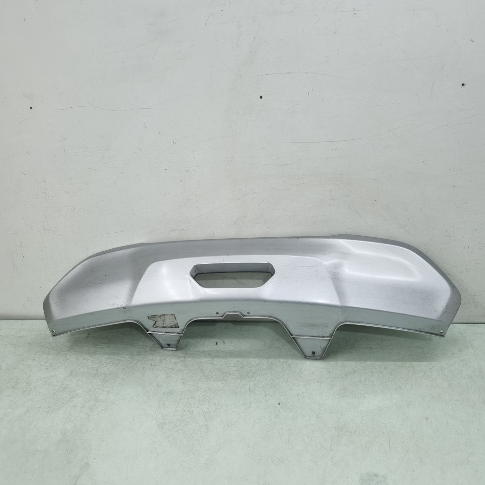 Spoiler Parachoque Traseiro Chevrolet Tracker 2020/2022 1