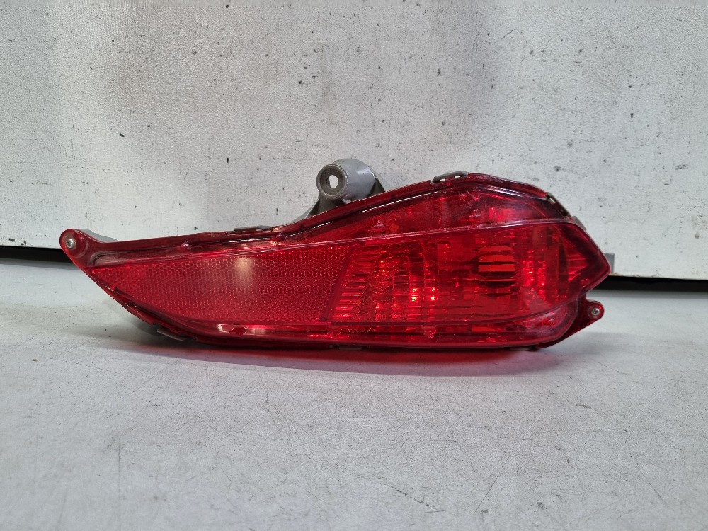 Luz Neblina Direira Toyta Yaris Sedan 2018/2022 Original Rec 2