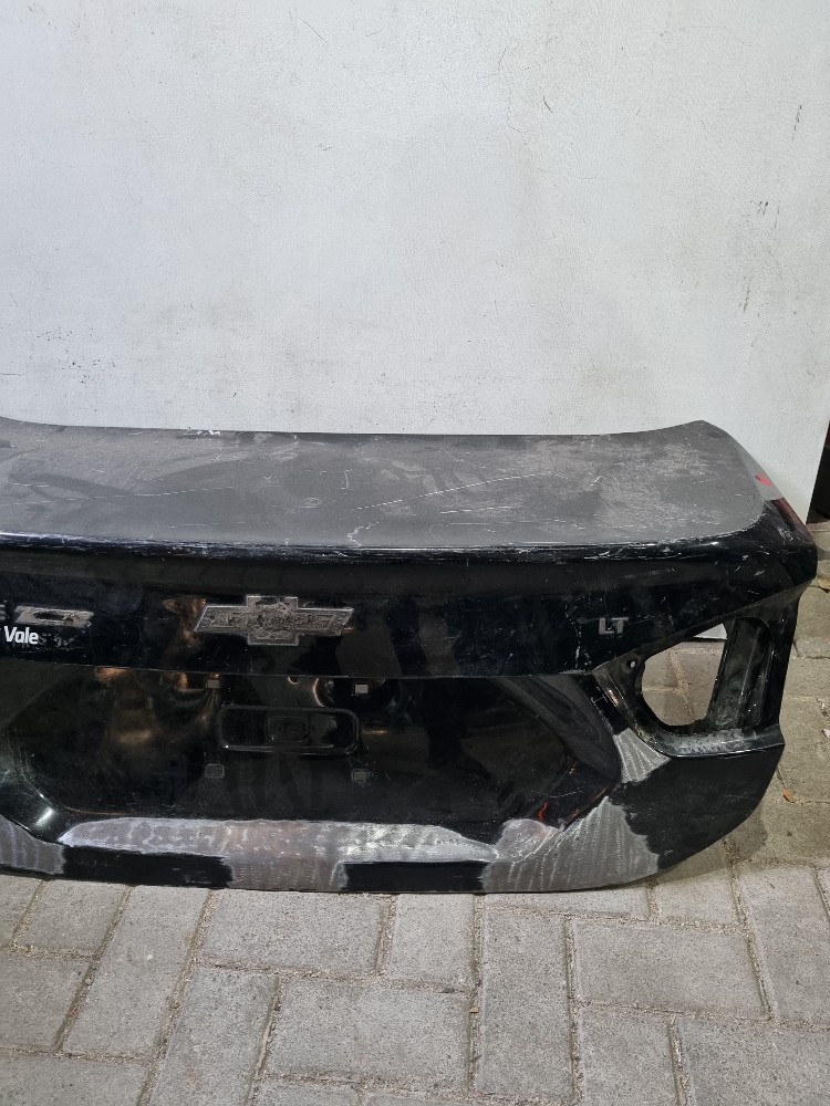 Tampa Traseira GM Cruze 2017/2022 Recuperada 3