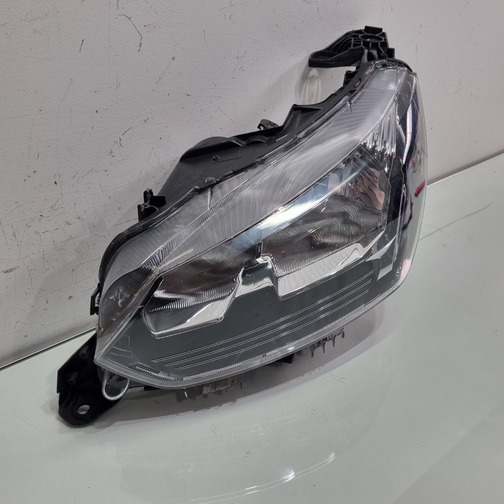 Farol Sem Led Do Lado Esquerdo Peugeot 208 2020/2024 Esquerdo/motorista 3