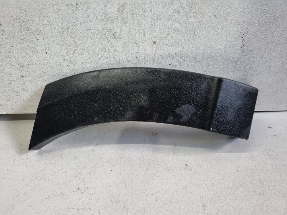 Moldura Esquerda Do P-choque Traseiro Vw Saveiro 2018/ 2023.