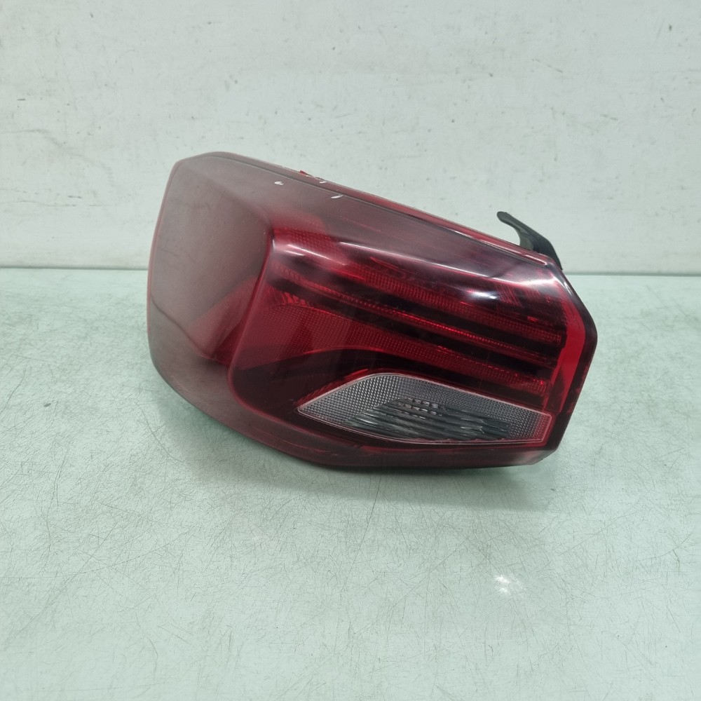 Lanterna Esquerda Original Chevrolet Onix Sedan S/LED 20/24 1