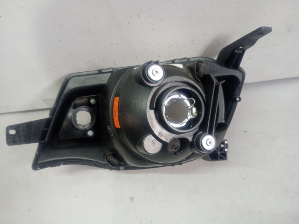 Farol Esquerdo Toyota Yaris Mnegra 2022/2024 . Esquerdo/motorista 6