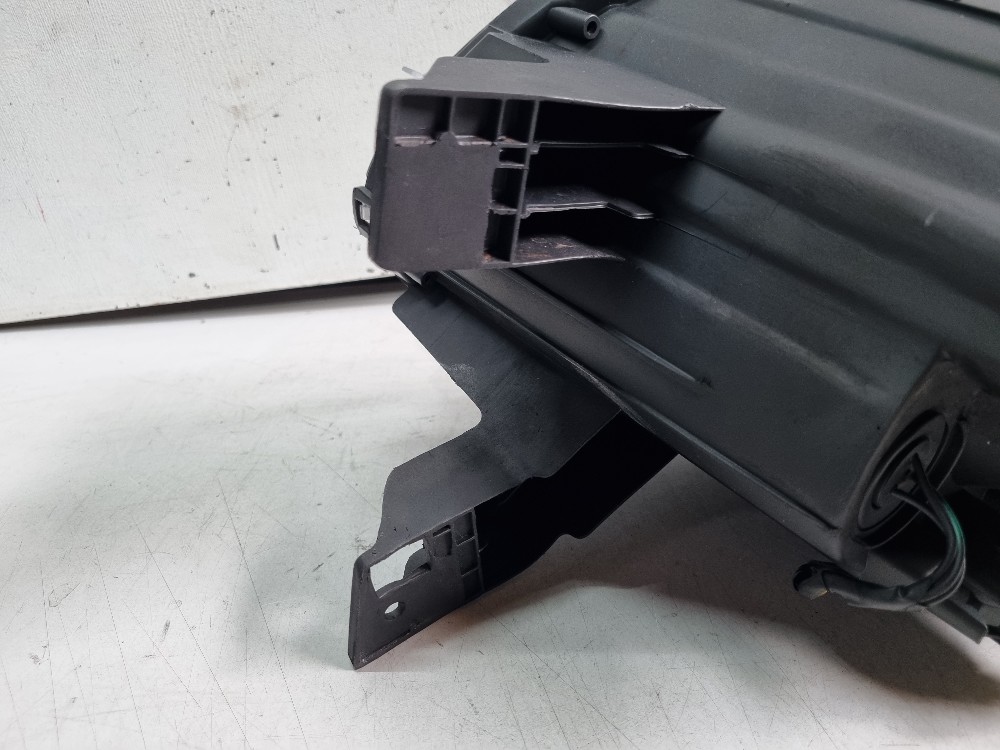 Farol Esquerdo Inferior Do Renault Kwid 2022/2025 Seminovo. 7