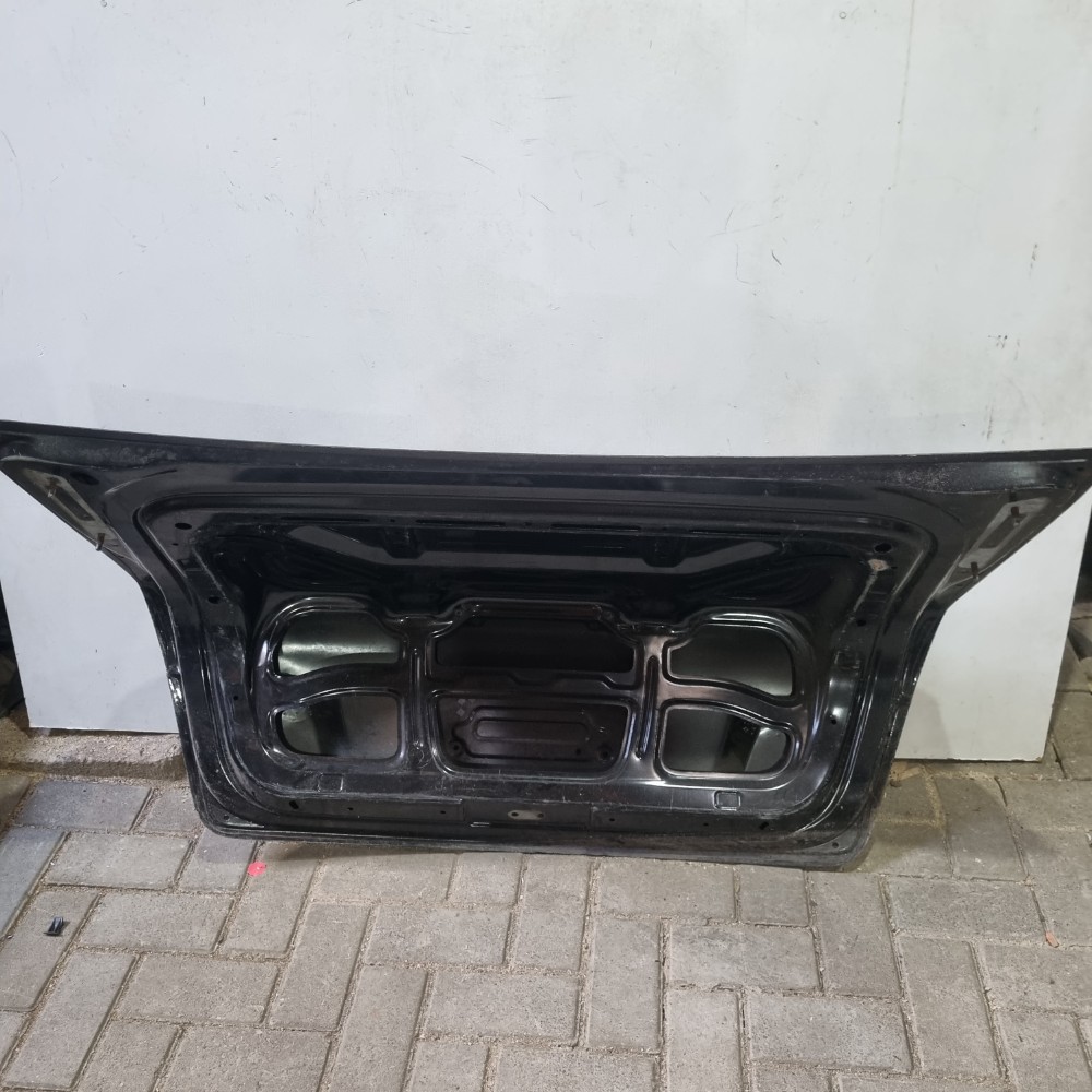 Tampa Traseira Chevrolet Ômega Modelos 2005/2010 4
