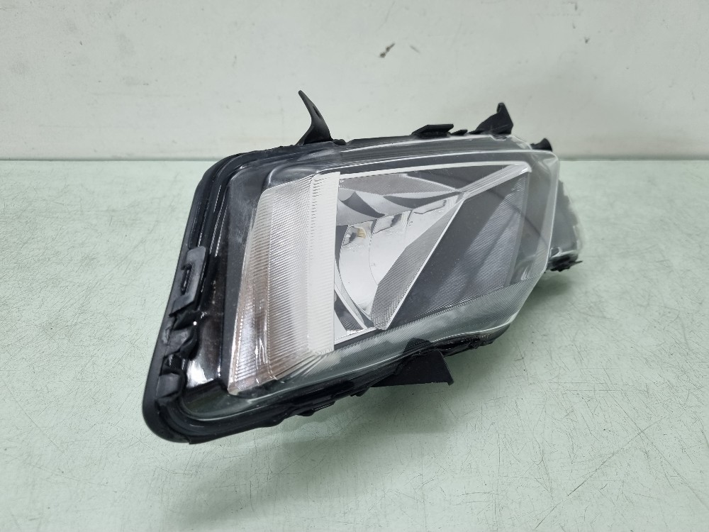 Farol De Milha Direito Volkswagen Saveiro Robust 2017/2022 2