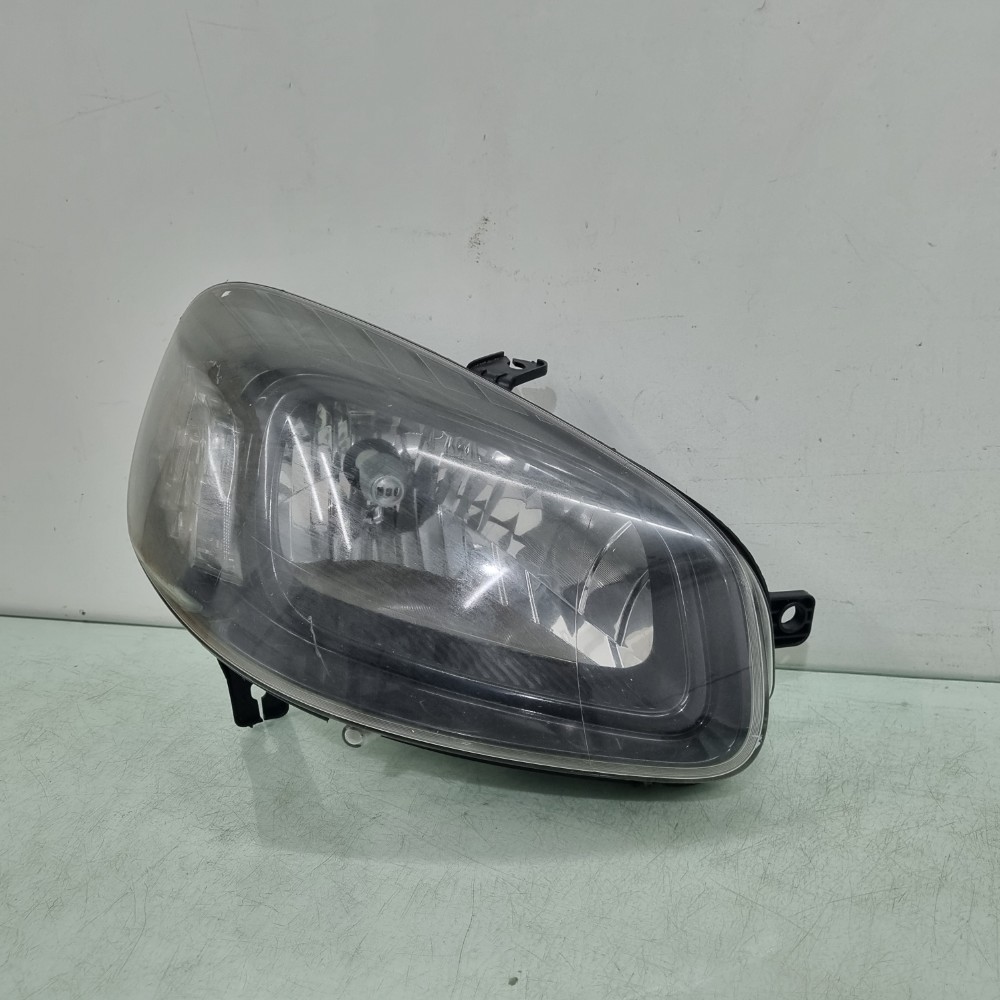 Farol Lado Direito M.negra Fiat  Uno Drive  2016/2020 Usado. 1
