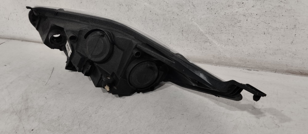 Farol Direito New Fiesta Máscara Negra 2013/2019 5