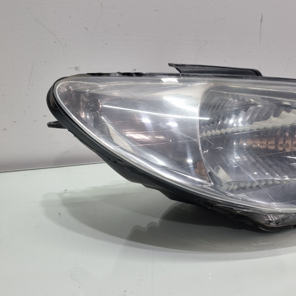 Farol Foco Simples Do Lado Direito Peugeot 206 2003/2008 Direito/passageiro 4
