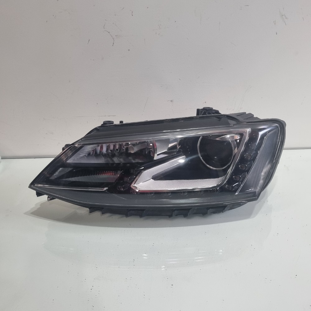 Farol Esquerdo C/reator Volkswagen Jetta Tsi 2013/2017 Esquerdo/motorista 1