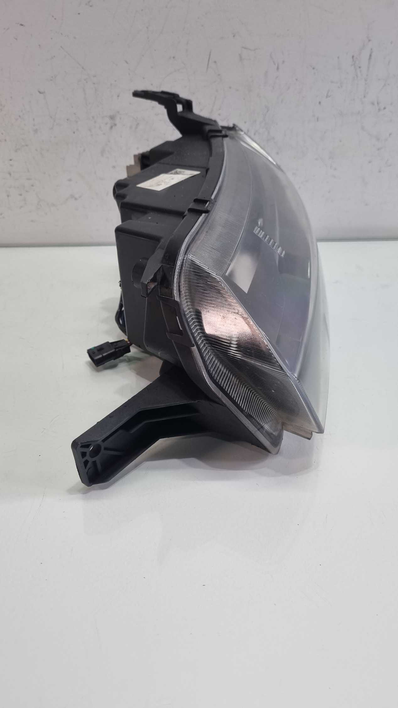 Farol Esquerdo Renault Kwid Superior 2022/2024 3