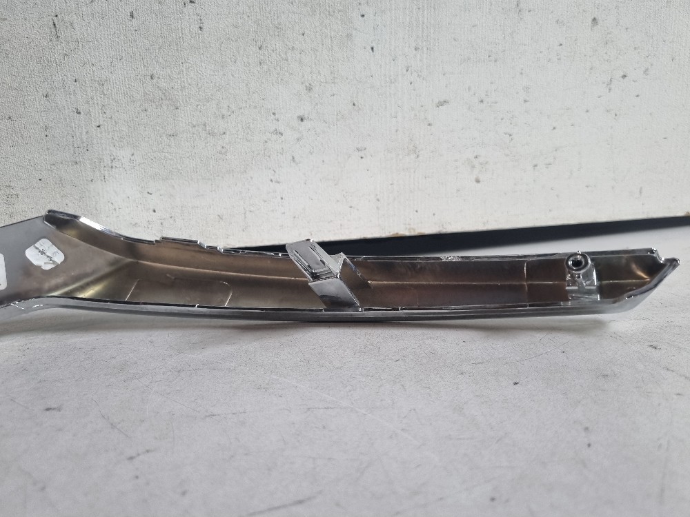 Friso Esquerdo Da Grade Nissan Kicks 2021/2024 Semi-novo 6