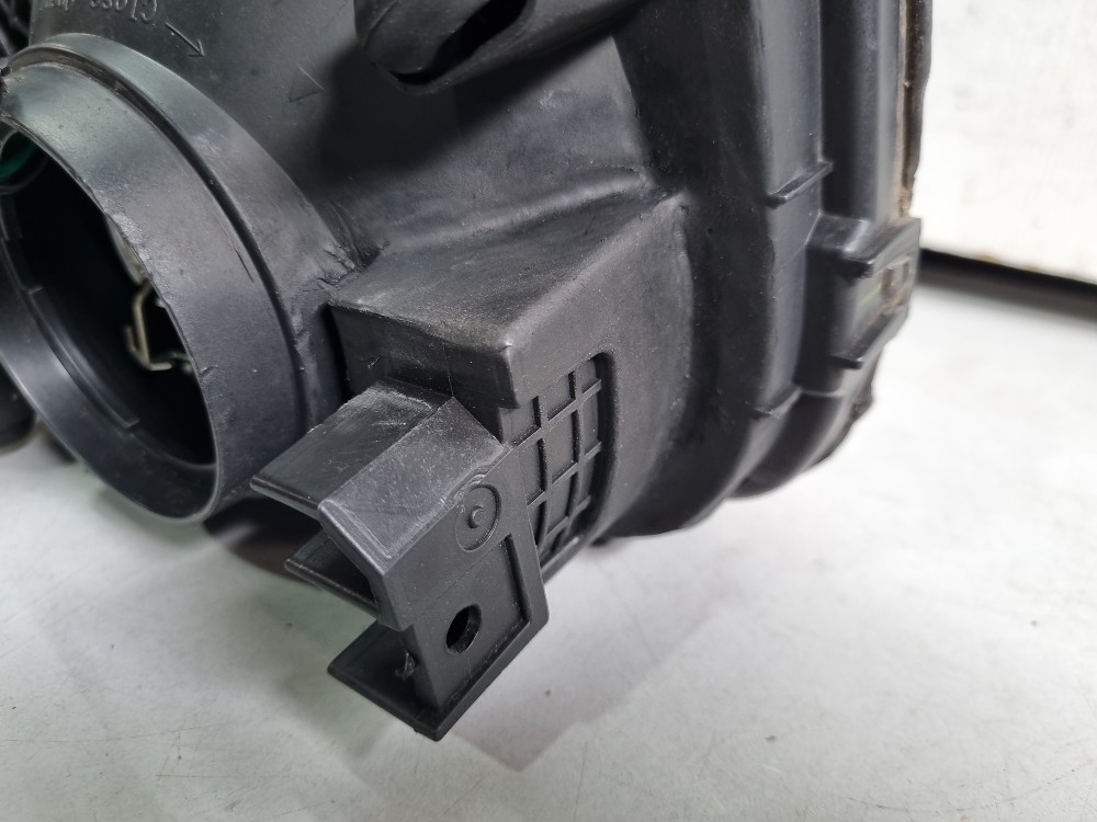 Farol Esquerdo Inferior Do Renault Kwid 2022/2025 Seminovo. 6