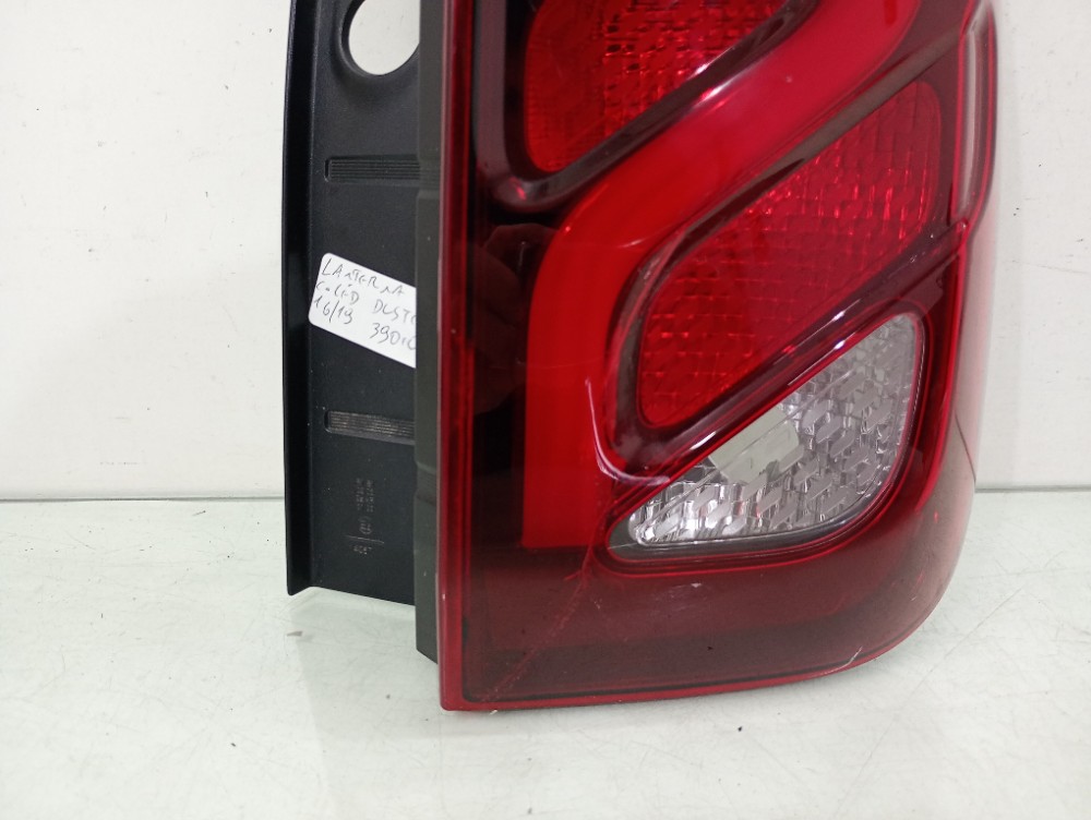 Lanterna Direita Duster 2016/2019 Com Led Seminovo Original Direito/passageiro 3
