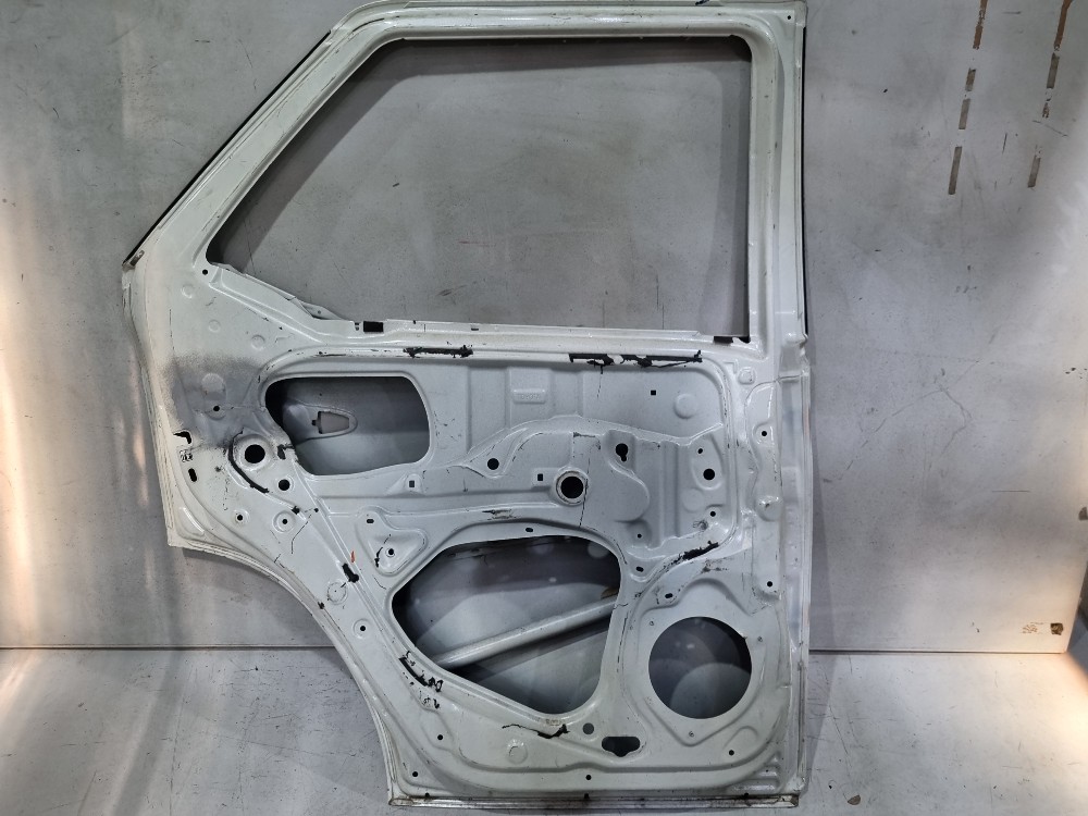 Porta Traseira Esquerda Toyota Hilux Sw4 2016 17 18 19 2020 Traseira Esquerdo 2