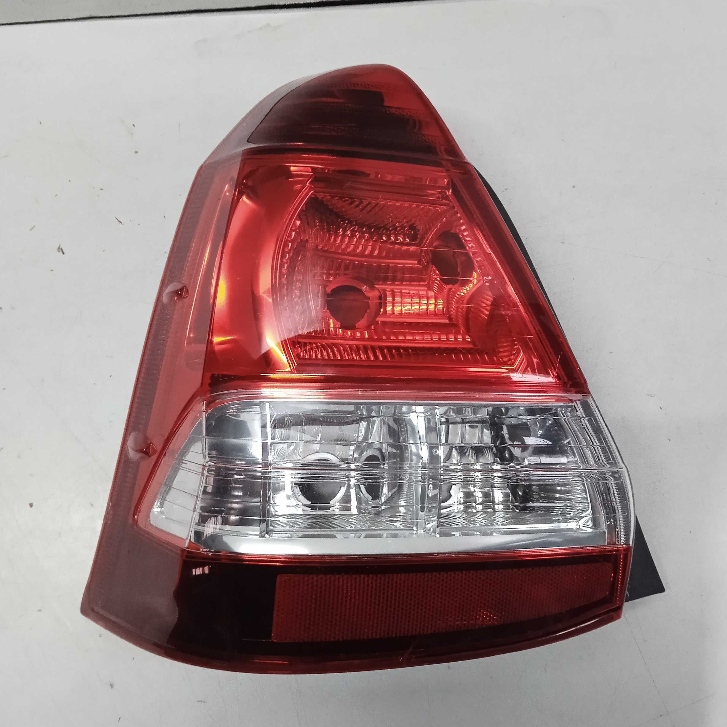 Lanterna Esqrd. Vermelho Esc Etios Sedan Ano 2015/2019 Rec 1