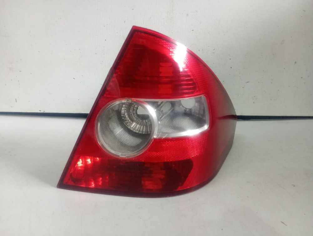 Lanterna Direita Fiesta Sedan 2004/2008 Recuperada 2