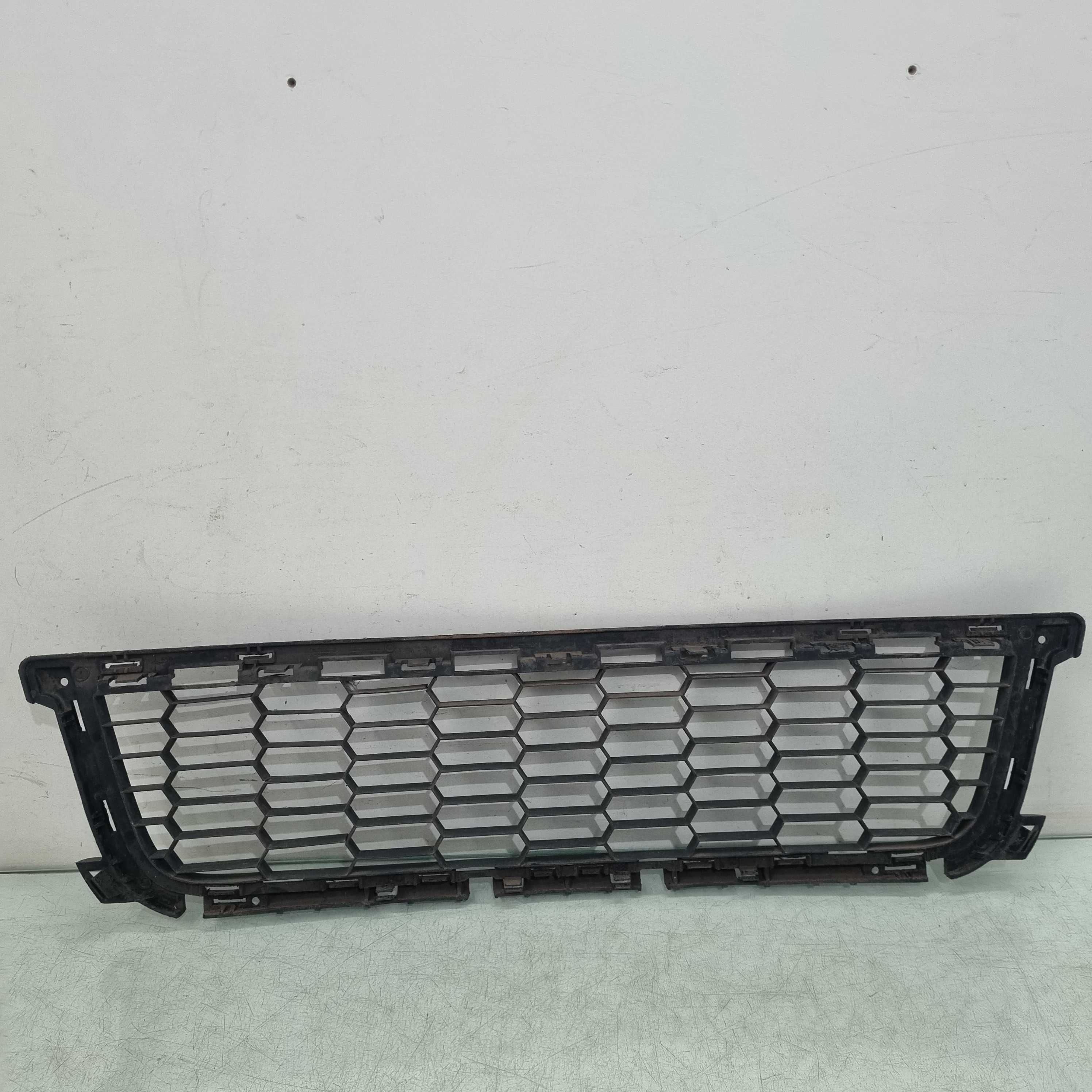 Grade Inferior Para-choque Diant. Sandero 2012/2014 Seminova 4