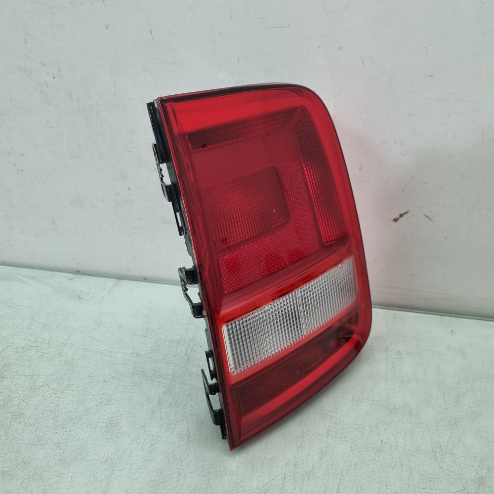Lanterna Direita Traseira Volkswagen Saveiro 2017/2023 2