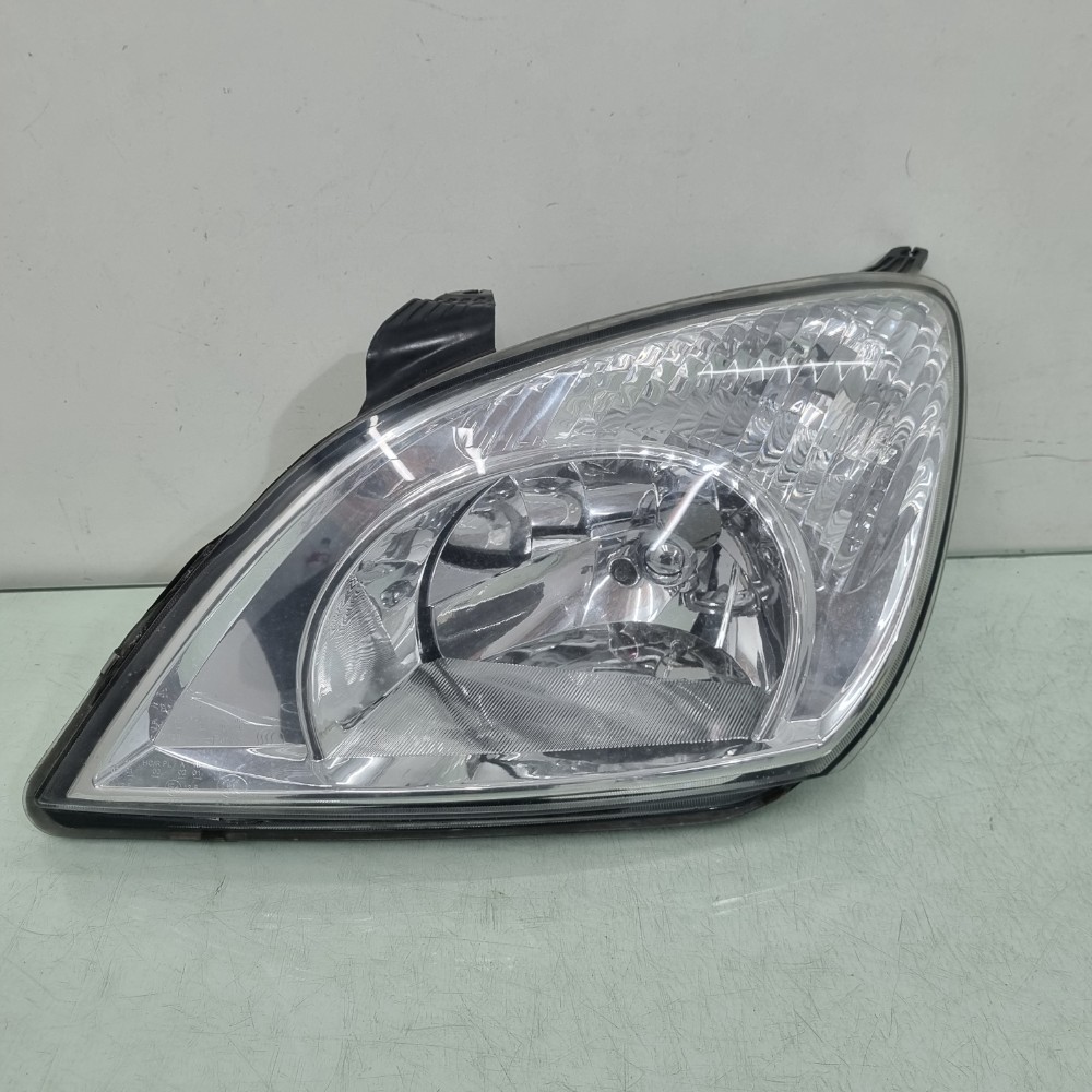 Farol Do Lado Esquerdo  Caoa Chery Tiggo Modelos 2010/2015 Esquerdo/motorista 1