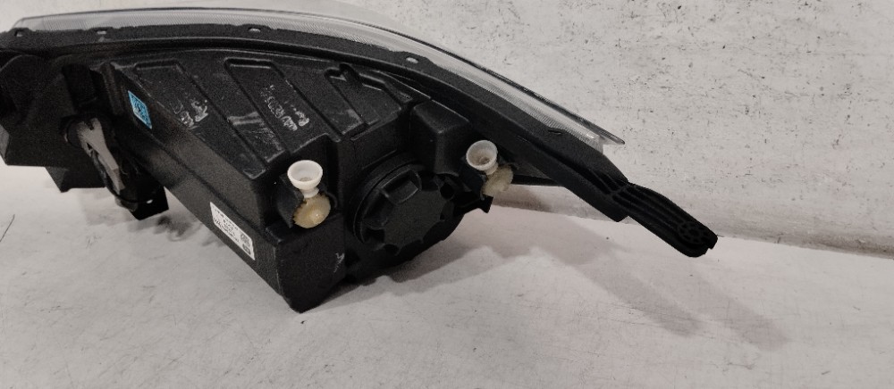 Farol Direito Chevrolet Onix 2020/2024 3