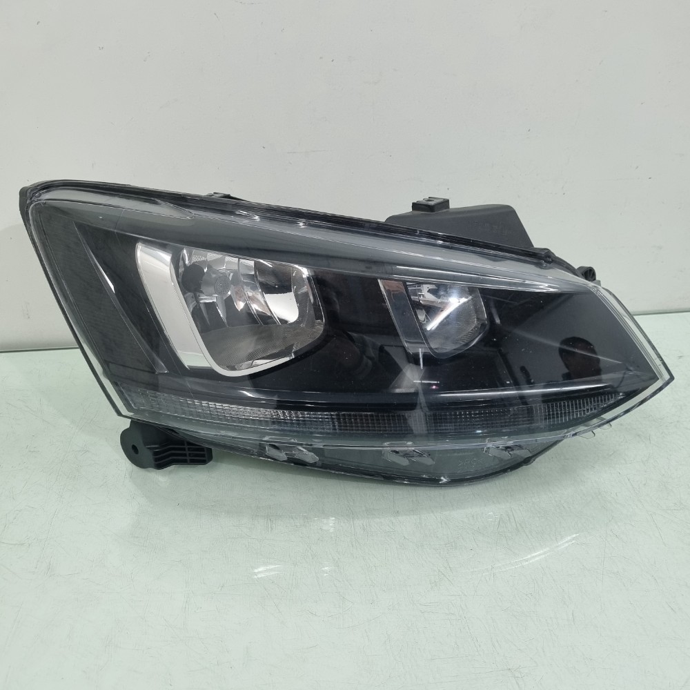 Farol Do Lado Direito Volkswagen Fox Modelos 2016/202 Direito/passageiro 1