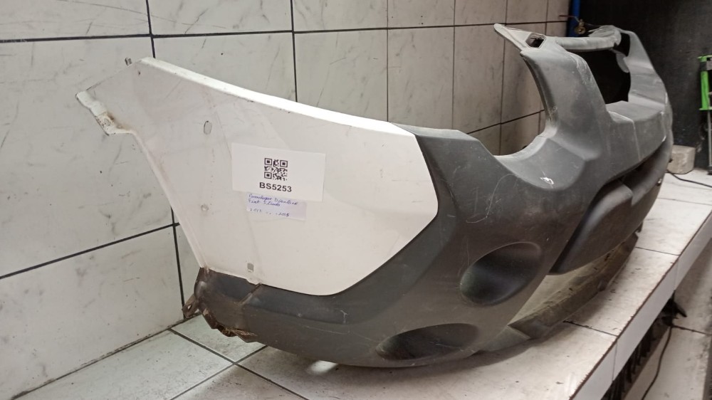 Parachoque dianteiro Fiat Strada 2013/2015 Recuperado 3