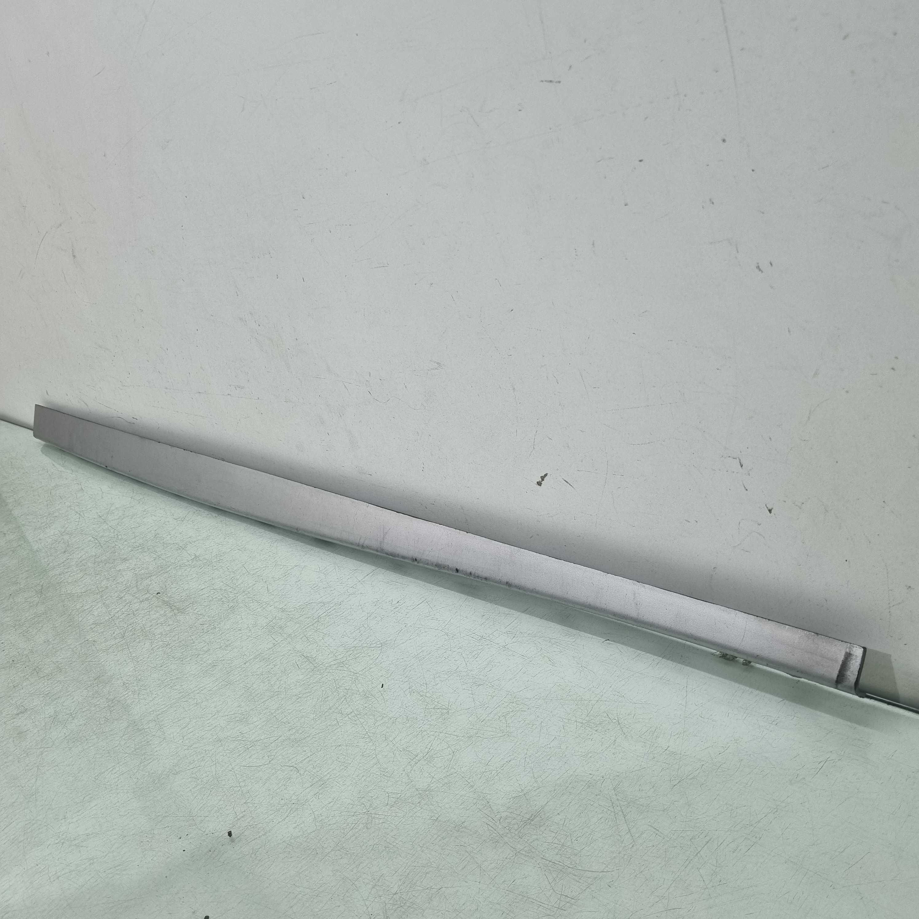 Friso Spoiler Direito Renault Duster 2016/2020 Original Usad 3