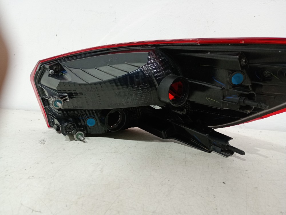 Lanterna Esquerda Onix Sedan 2020/2022 Recuperada 4