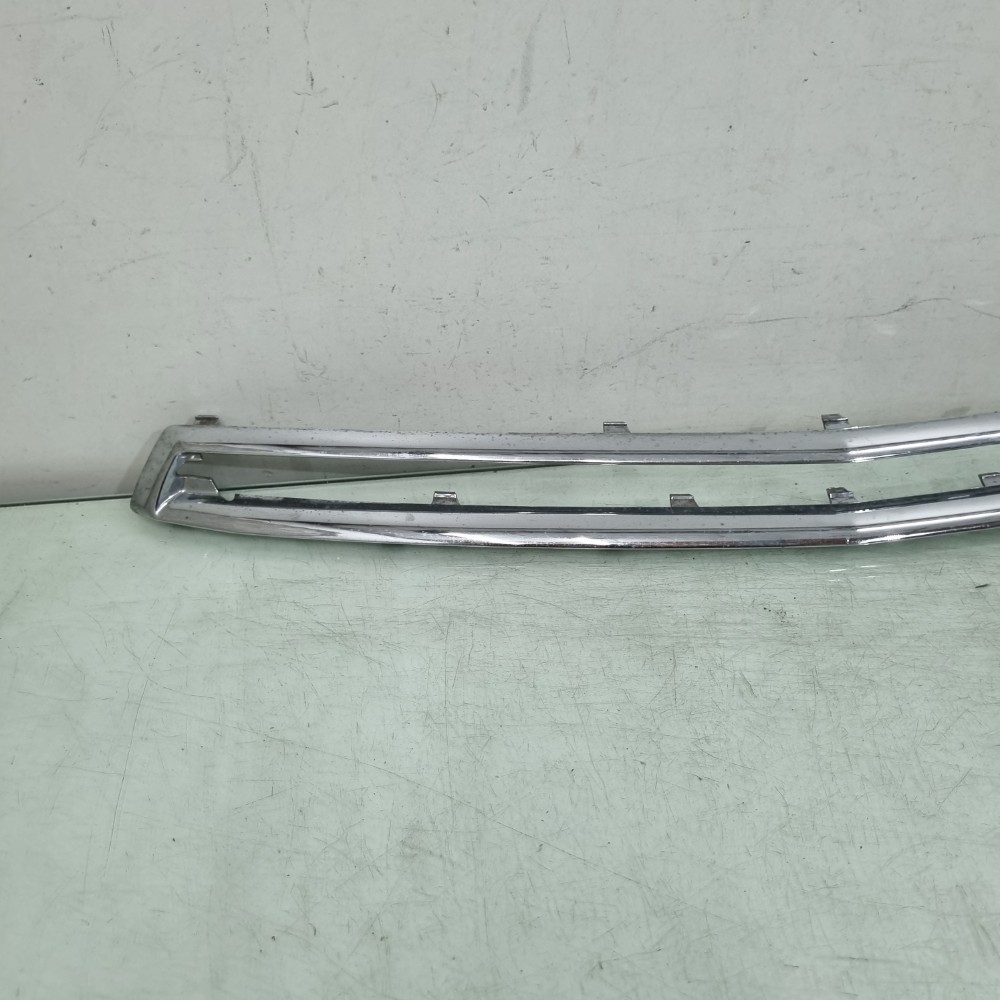 Friso Da Grade Superior Chevrolet Onix 2013/2014 Recon 3
