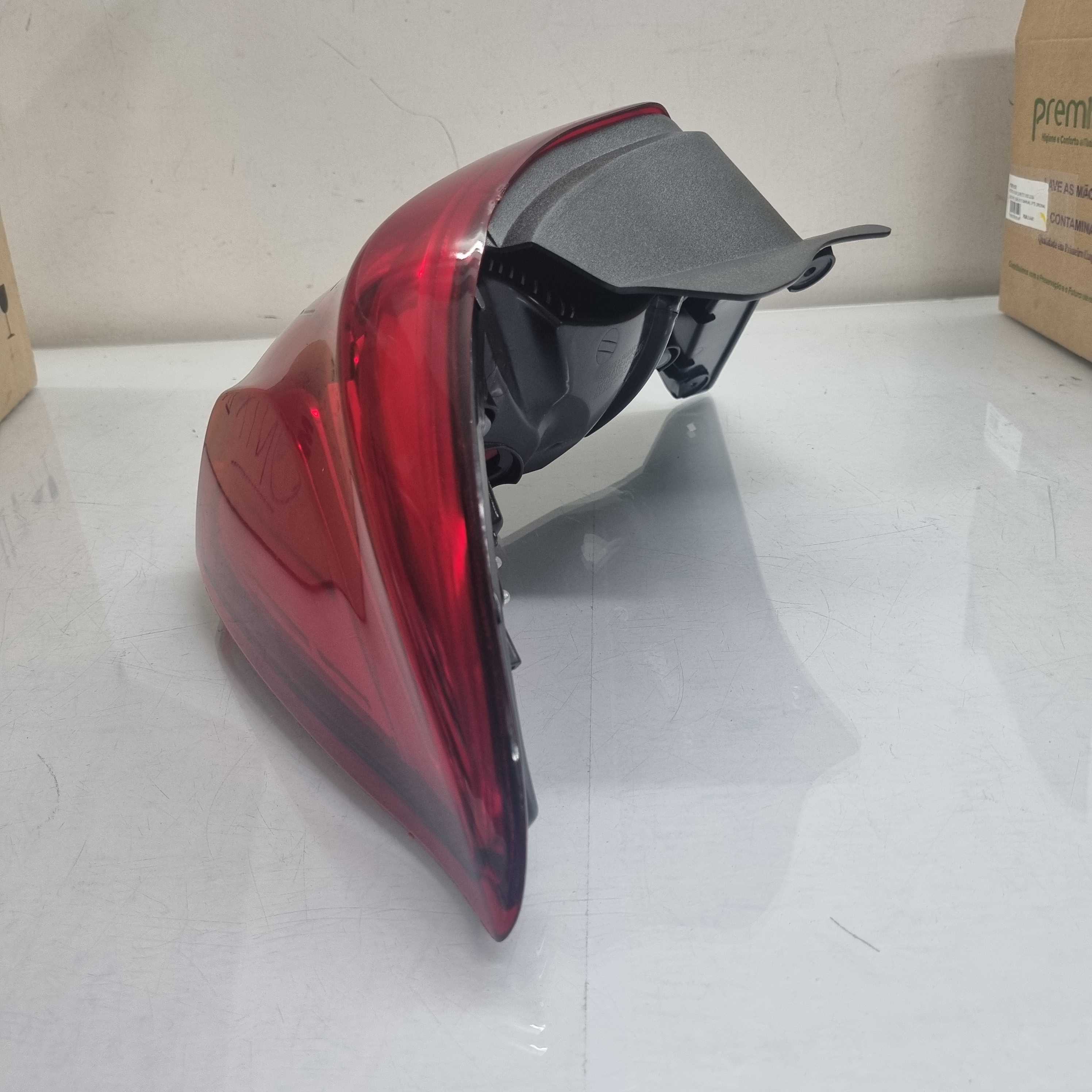 Lanterna Fume Direito Chevrolet Onix Hatch Modelos 2020/2024 Direito/passageiro 5