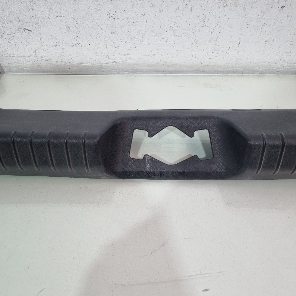 Acabamento Soleira Porta-malas Hyundai Hb20 2012/2019 2