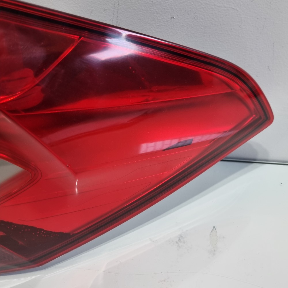 Lanterna Fumê Do Lado Direito Ford Ka Sedan 2018/2022 Direito/passageiro 5