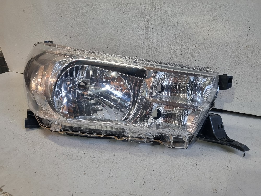 Farol Direito Toyota  Hilux 2016 A 2020 Semi-novo Original. 5