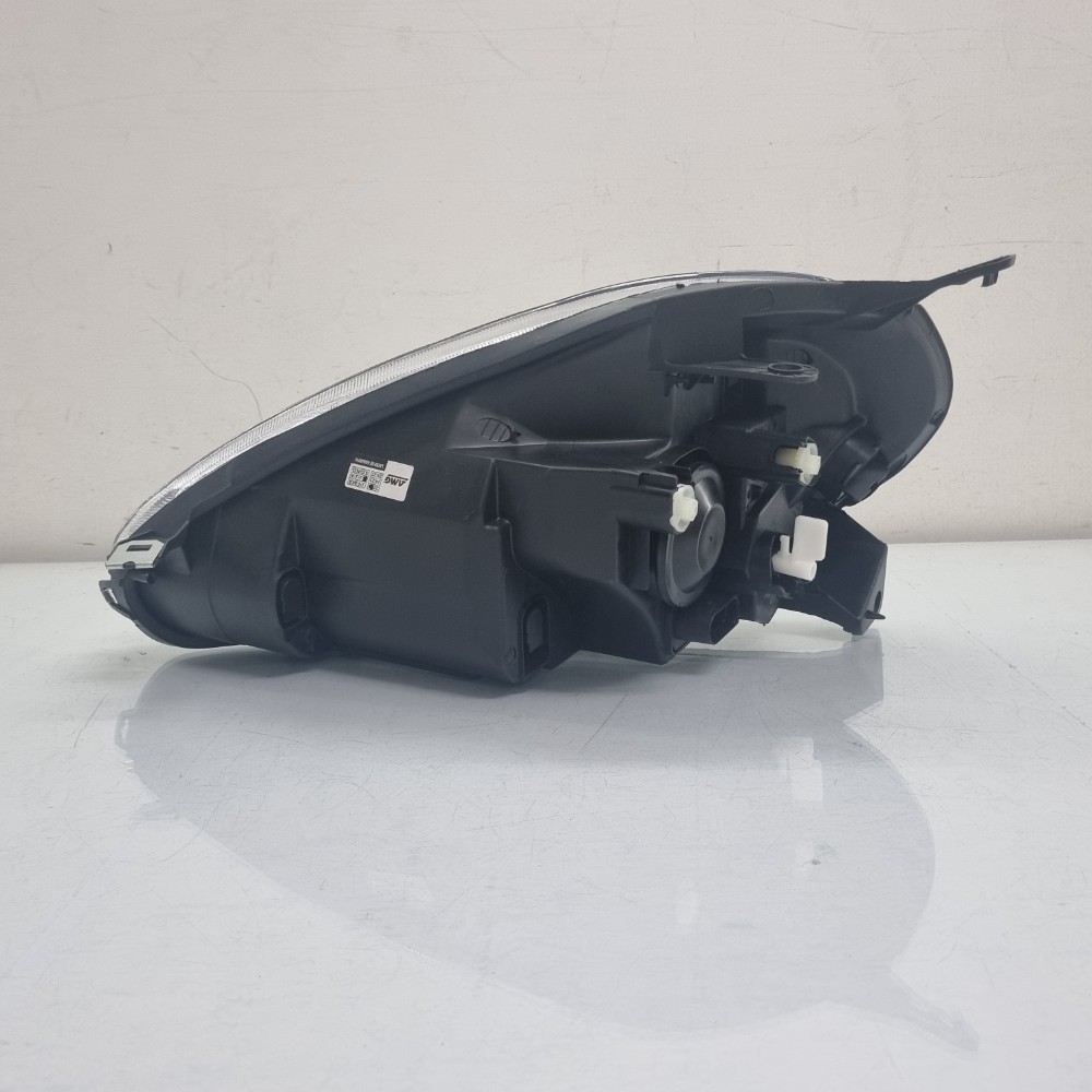 Farol Do Lado Direito Fiat Punto Modelos 2007/2012 Direito/passageiro 6