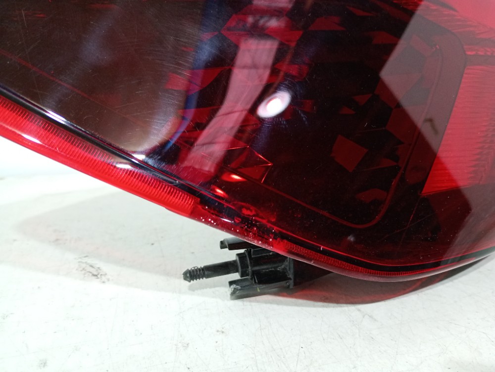 Lanterna Esquerda Onix Sedan 2020/2022 Recuperada 3