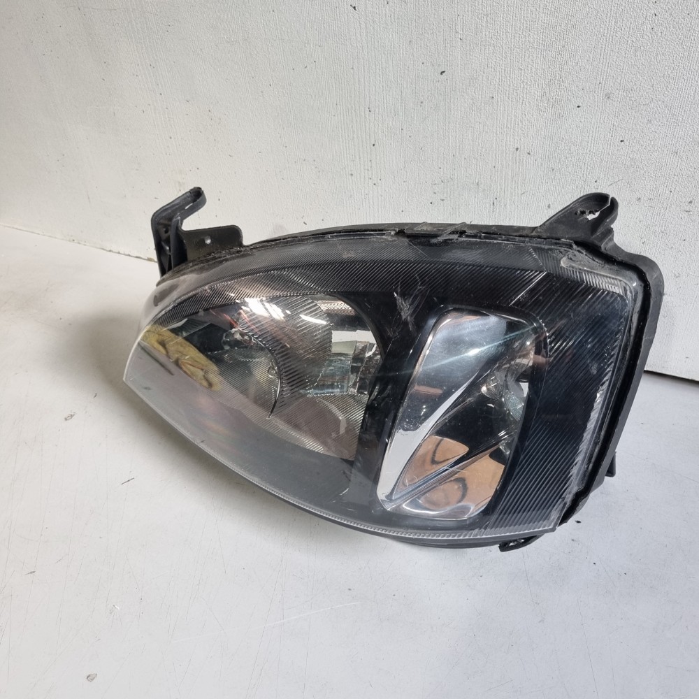 Farol Do Lado Esquerdo Chevrolet Corsa Modelos 2003/2012 Esquerdo/motorista 2